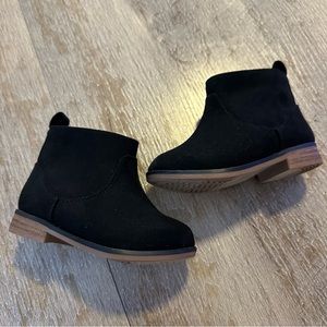 NEW Cat & Jack Toddler Girls Boots WIDE Size 5